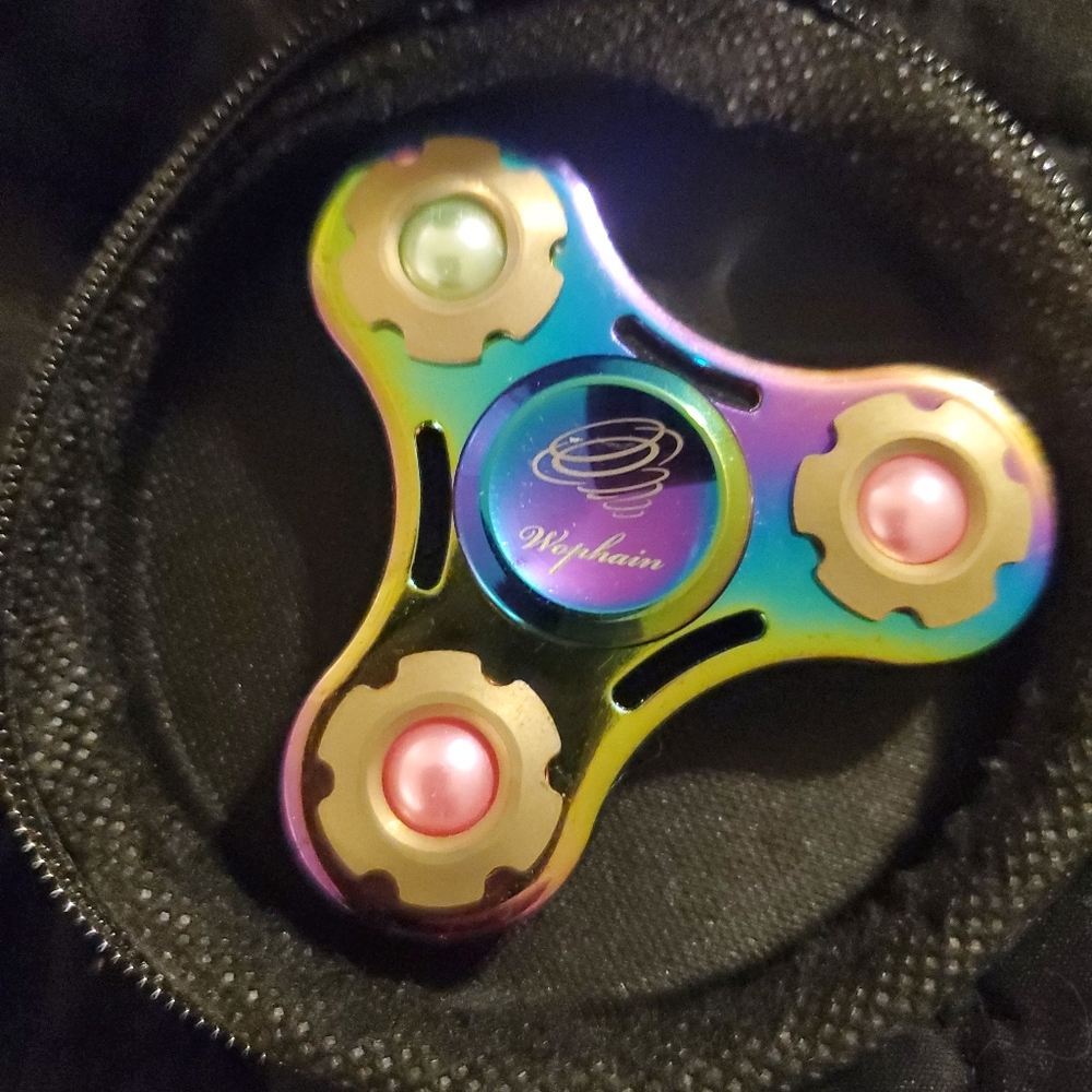 Wophain Fidget Rainbow Iridescent Alloy Fidget Spinner with Pearls with Case - Picture 2 of 8